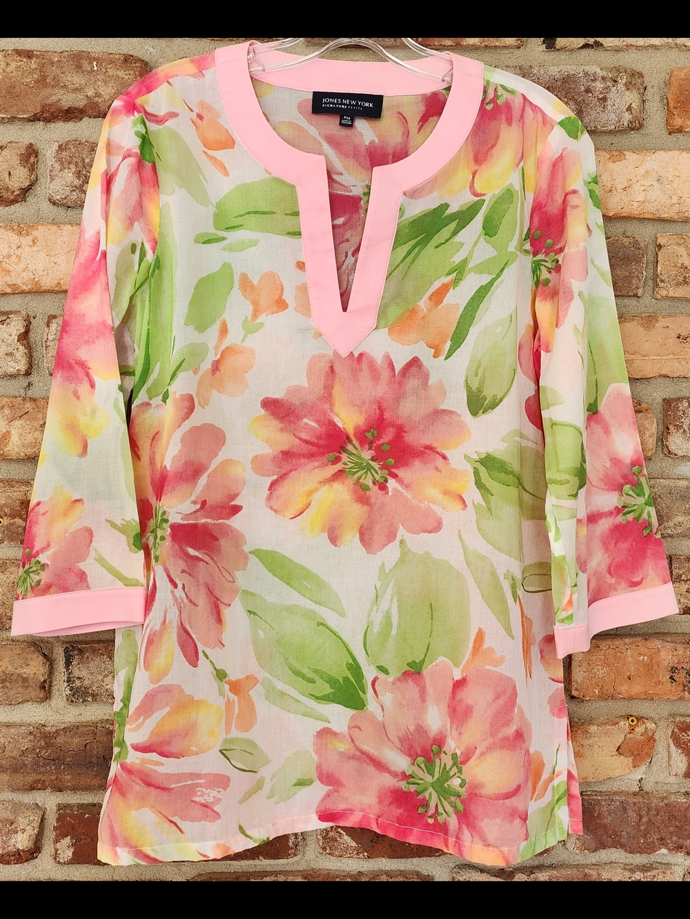 Jones New York Pink & Green Floral V‑Notch Tunic